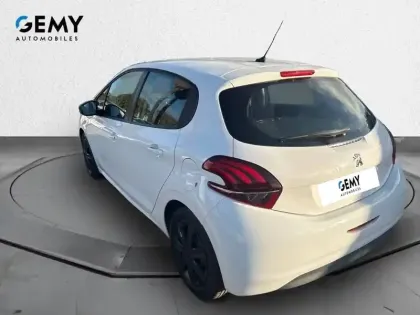 Photo 23 Peugeot 208 Gén. I Ph2 Like 5