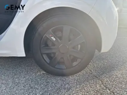 Photo 27 Peugeot 208 Gén. I Ph2 Like 5