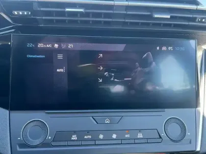 Photo 45 Peugeot 308  SW BlueHDi 130ch S&S EAT8