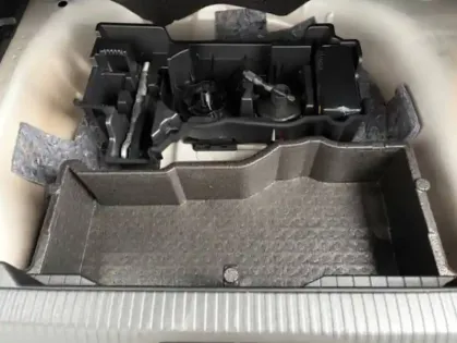 Photo 32 Peugeot 2008  PureTech 130 S&S BVM6