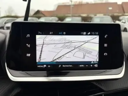 Photo 43 Peugeot 2008  PureTech 130 S&S BVM6