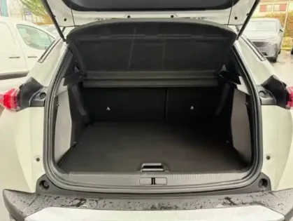 Photo 31 Peugeot 2008  PureTech 130 S&S BVM6