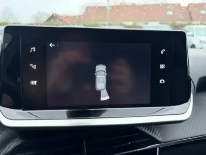 Photo 41 Peugeot 2008  PureTech 130 S&S BVM6