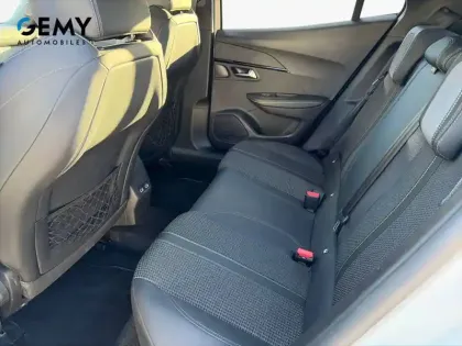 Photo 60 Peugeot 2008  PureTech 130 S&S BVM6