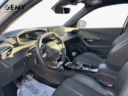 Photo 25 Peugeot 2008  PureTech 130 S&S BVM6