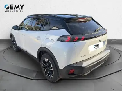 Photo 6 Peugeot 2008  PureTech 130 S&S BVM6