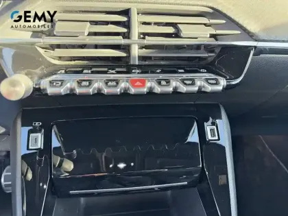 Photo 65 Peugeot 2008  PureTech 130 S&S BVM6