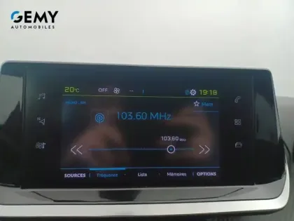 Photo 23 Peugeot 208  Electrique 50 kWh 136ch