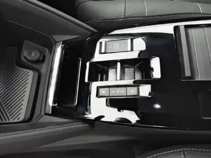 Photo 13 Citroën C4  PureTech 130 S&S EAT8