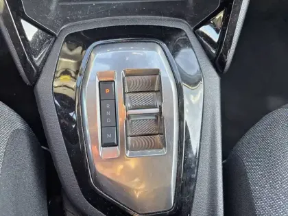 Photo 13 Peugeot 208  PureTech 100 S&S EAT8