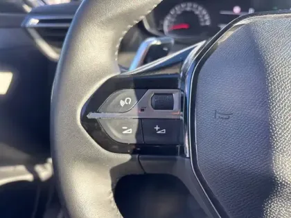 Photo 14 Peugeot 208  PureTech 100 S&S EAT8