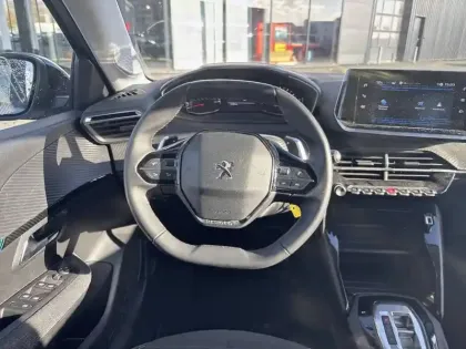 Photo 8 Peugeot 208  PureTech 100 S&S EAT8