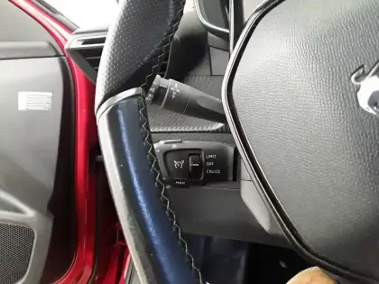 Photo 22 Peugeot 2008  Moteur électrique 136 ch