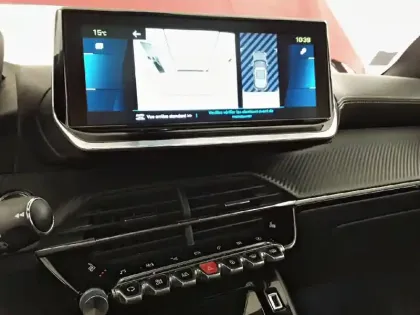 Photo 17 Peugeot 2008  Moteur électrique 136 ch