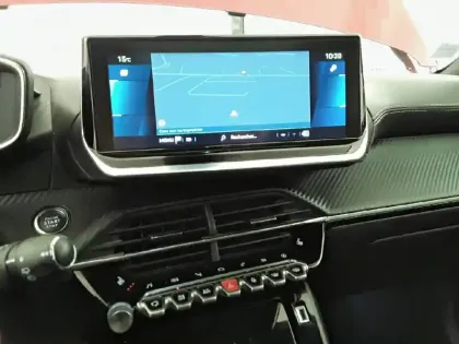 Photo 14 Peugeot 2008  Moteur électrique 136 ch