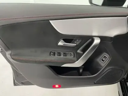 Photo 48 Mercedes CLA  Coupé 180 d 8G-DCT