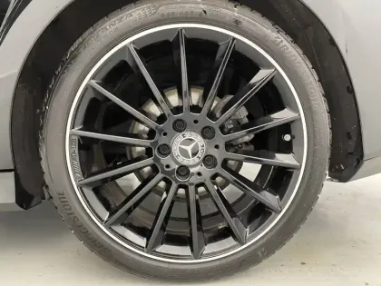 Photo 32 Mercedes CLA  Coupé 180 d 8G-DCT