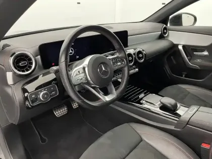 Photo 49 Mercedes CLA  Coupé 180 d 8G-DCT