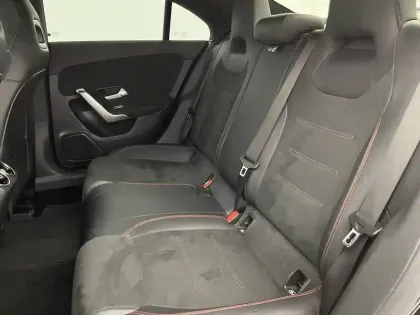 Photo 35 Mercedes CLA  Coupé 180 d 8G-DCT