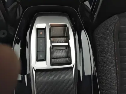 Photo 13 Peugeot 208  Electrique 50 kWh 136ch