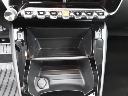 Photo 22 Peugeot 208  Electrique 50 kWh 136ch