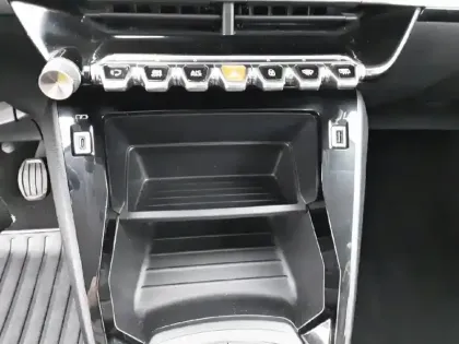 Photo 21 Peugeot 208  PureTech 75 S&S BVM5