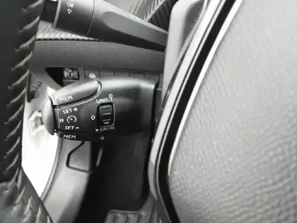 Photo 18 Peugeot 208  PureTech 75 S&S BVM5