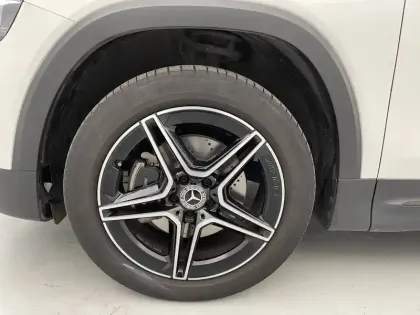 Photo 39 Mercedes GLB  200 d 8G-DCT