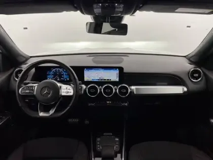 Photo 52 Mercedes GLB  200 d 8G-DCT