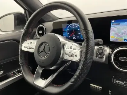 Photo 54 Mercedes GLB  200 d 8G-DCT