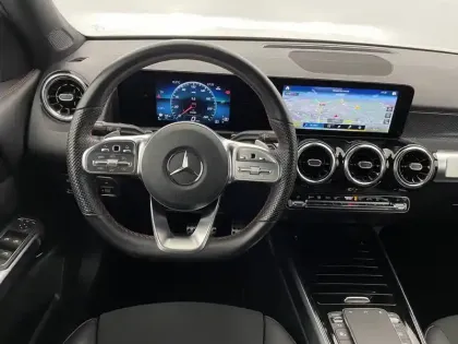 Photo 43 Mercedes GLB  200 d 8G-DCT