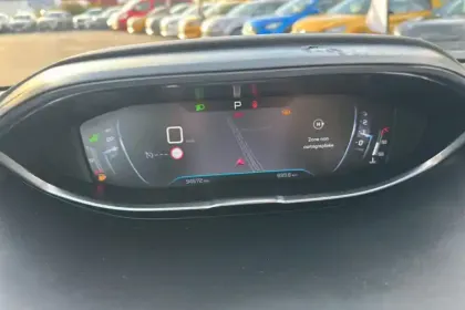 Photo 13 Peugeot 3008  Puretech 130ch S&S EAT8