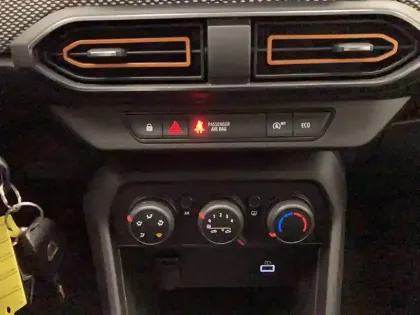 Photo 68 Dacia Sandero  ECO-G 100 - 22