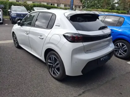 Photo 45 Peugeot 208  PureTech 100 S&S BVM6