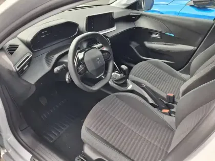 Photo 57 Peugeot 208  PureTech 100 S&S BVM6