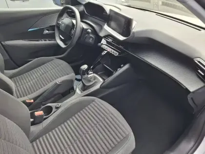 Photo 49 Peugeot 208  PureTech 100 S&S BVM6