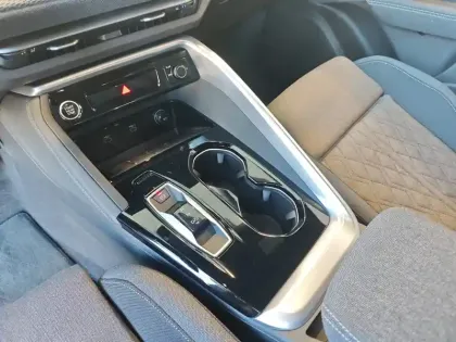 Photo 12 Audi Q5  e-hybrid 299 ch S tronic 7 Quattro