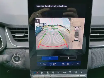 Photo 19 Renault Symbioz  E-Tech full hybrid 145