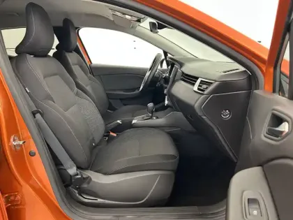 Photo 13 Renault Clio  E-Tech 140