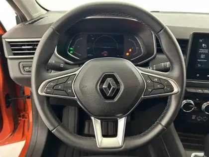 Photo 14 Renault Clio  E-Tech 140