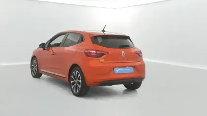 Photo 2 Renault Clio  E-Tech 140