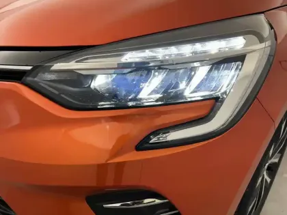 Photo 20 Renault Clio  E-Tech 140