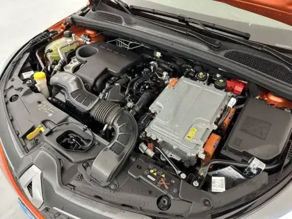 Photo 21 Renault Clio  E-Tech 140