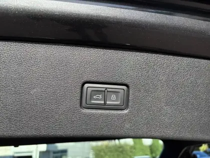 Photo 16 Audi Q8 RS  Tiptronic 8 Quattro