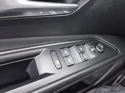 Photo 21 Peugeot 3008  Hybrid 225 e-EAT8