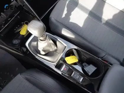 Photo 18 Peugeot 2008  PureTech 130 S&S BVM6