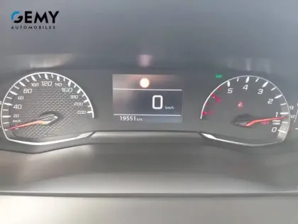 Photo 17 Peugeot 2008  PureTech 130 S&S BVM6