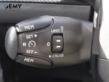 Photo 11 Peugeot 2008  PureTech 130 S&S BVM6