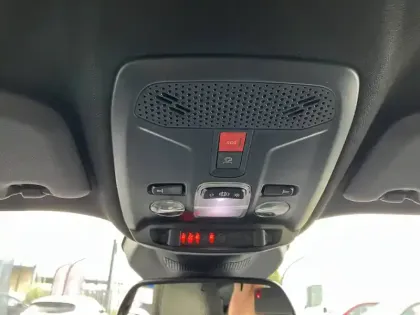 Photo 35 Peugeot 2008  Hybrid 145 e-DCS6