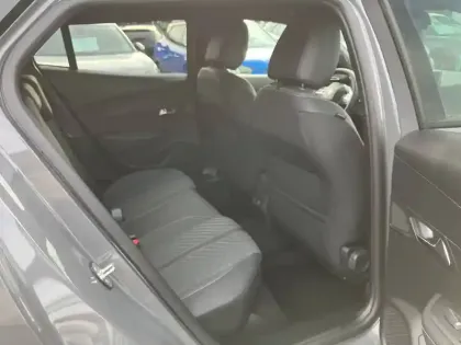 Photo 30 Peugeot 2008  Hybrid 145 e-DCS6